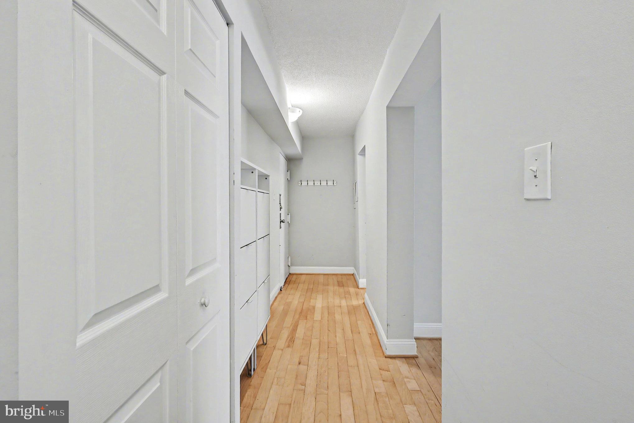 11619 Stoneview Square, Unit 2B Reston, VA 20191 - Photo 4 of 18