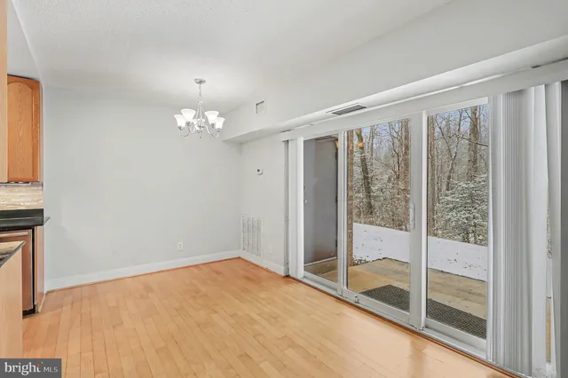 $1,994 | 11619 Stoneview Square, Unit 2B, Reston, VA 20191