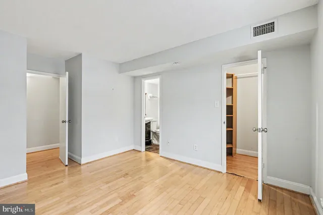 $1,994 | 11619 Stoneview Square, Unit 2B, Reston, VA 20191