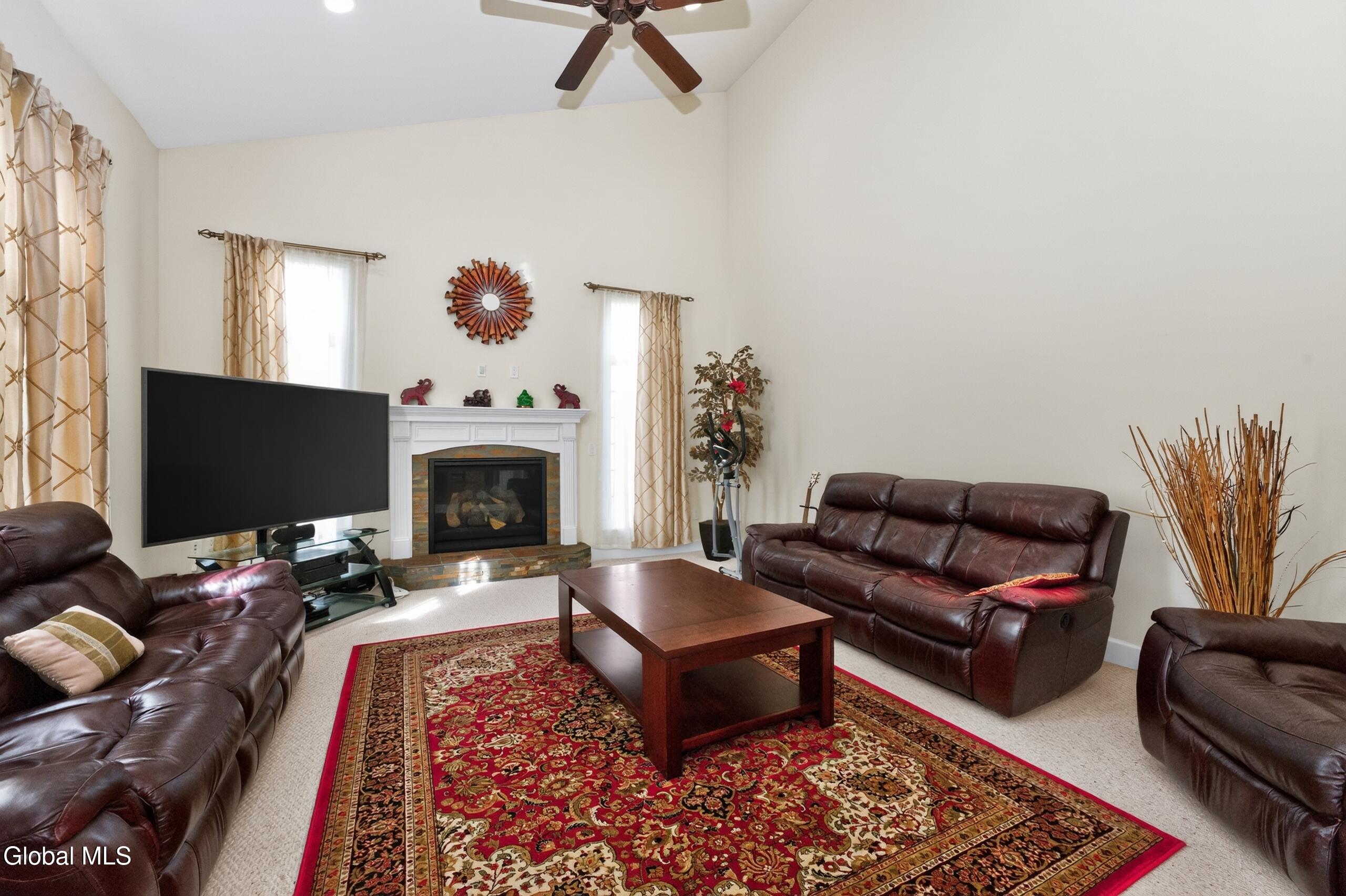 8 Peacham Road Colonie, NY 12189 - Photo 17 of 52 4 Familyroom 2