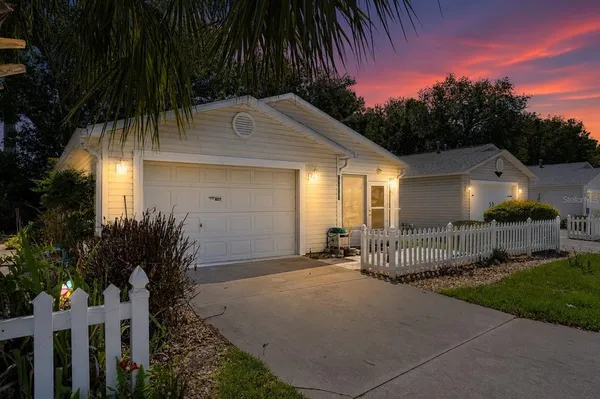 $228,000 | 17263 Southeast 93rd Demoss Court, The Villages, FL 32162