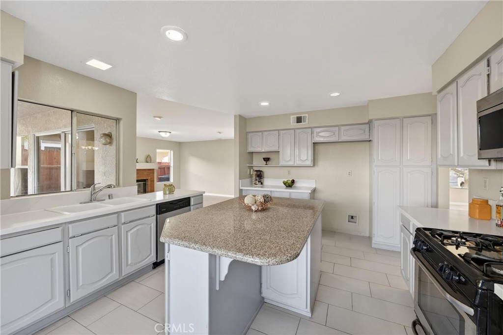 19540 Chinotto Lane Riverside, CA 92508 - Photo 19 of 69 Lots of countertop space and generous storage