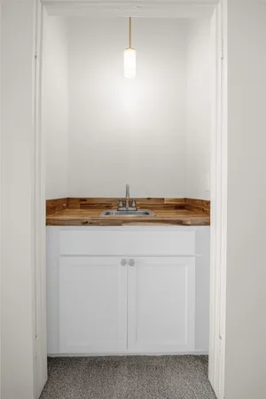 a view of utility room