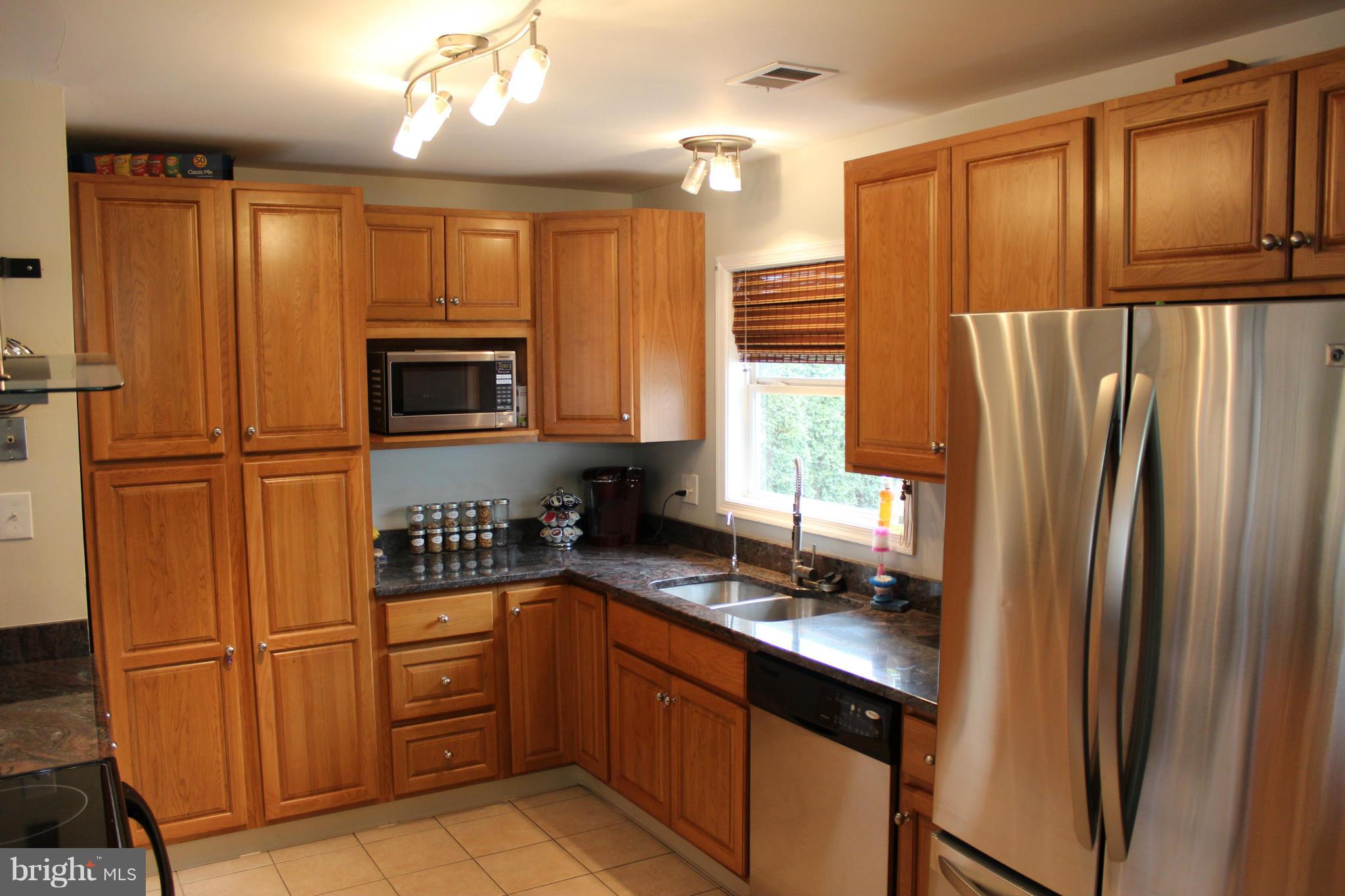 400 Williamsburg Road Sterling, VA 20164 - Photo 2 of 30 Kitchen