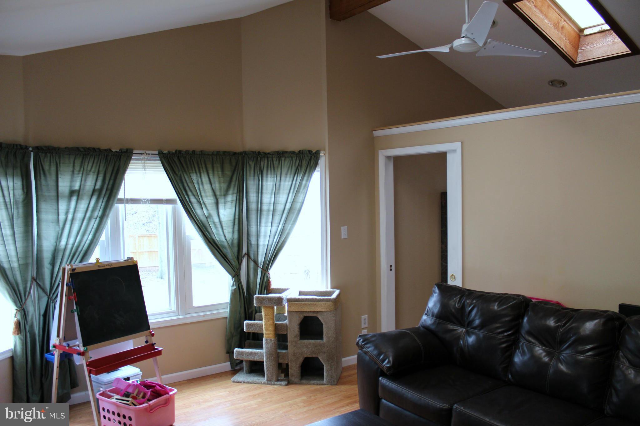 400 Williamsburg Road Sterling, VA 20164 - Photo 12 of 30 Interior (General)