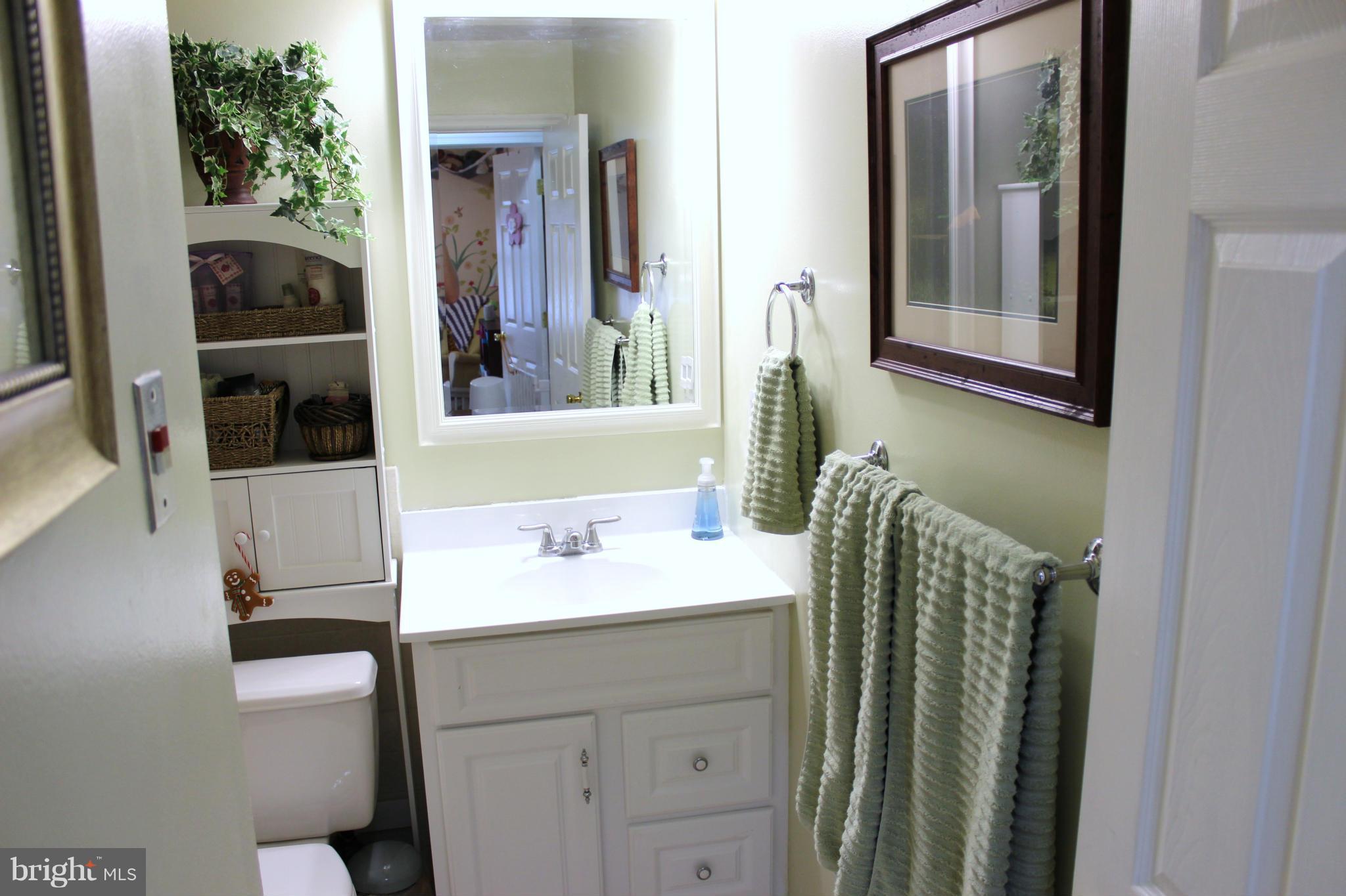 400 Williamsburg Road Sterling, VA 20164 - Photo 18 of 30 Bath