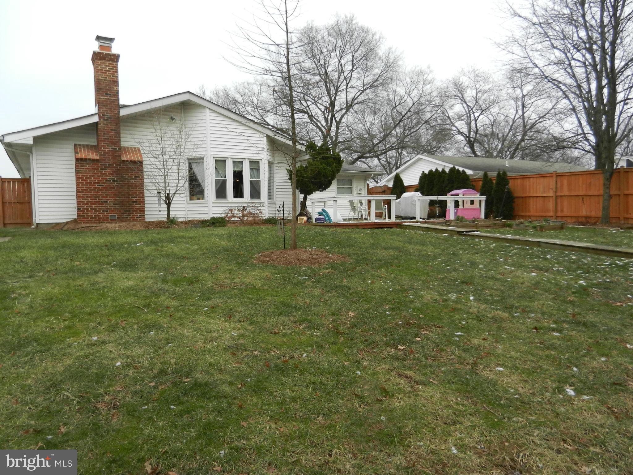 400 Williamsburg Road Sterling, VA 20164 - Photo 21 of 30 Exterior (Rear)