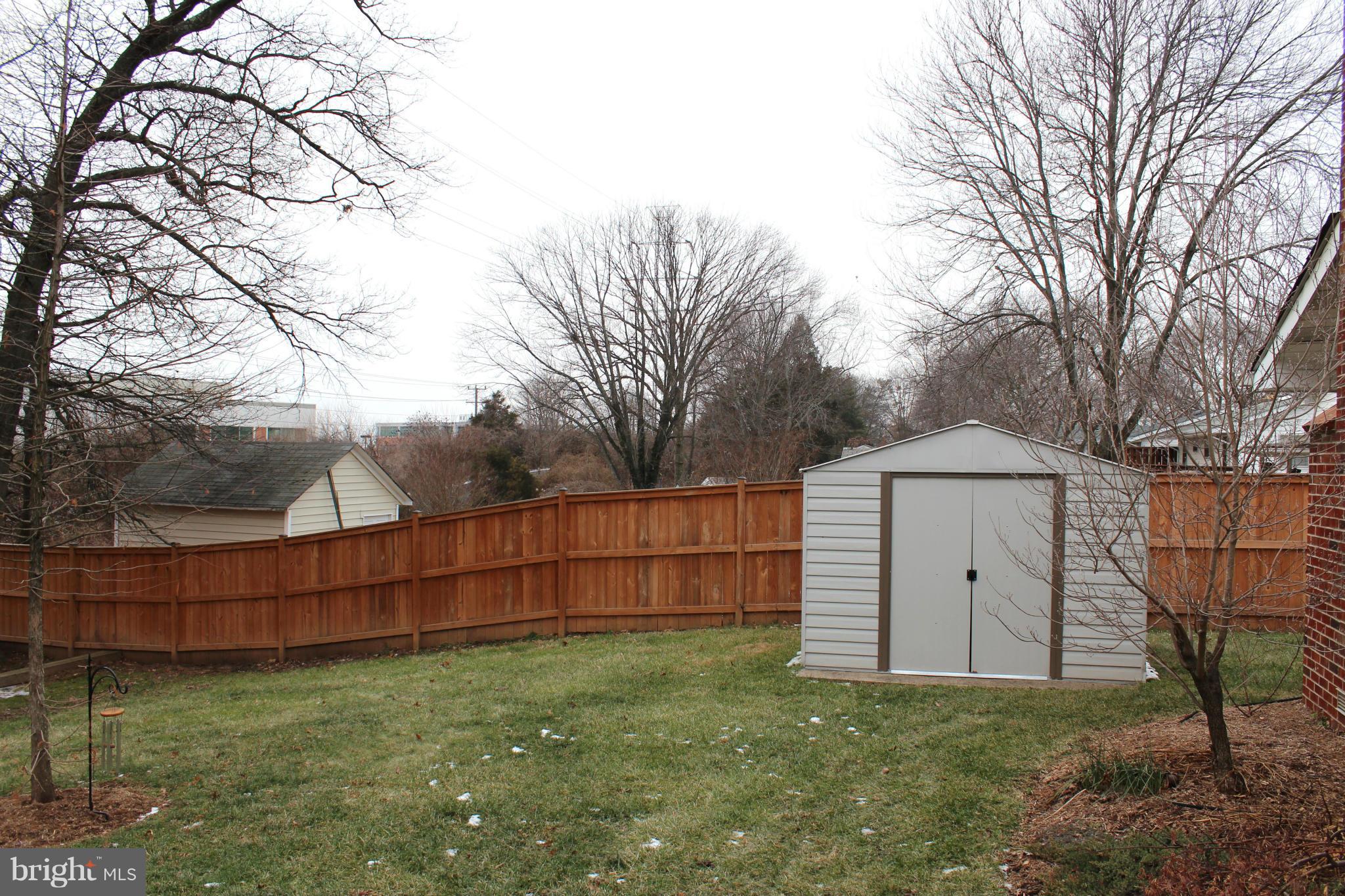400 Williamsburg Road Sterling, VA 20164 - Photo 28 of 30 Exterior (Rear)