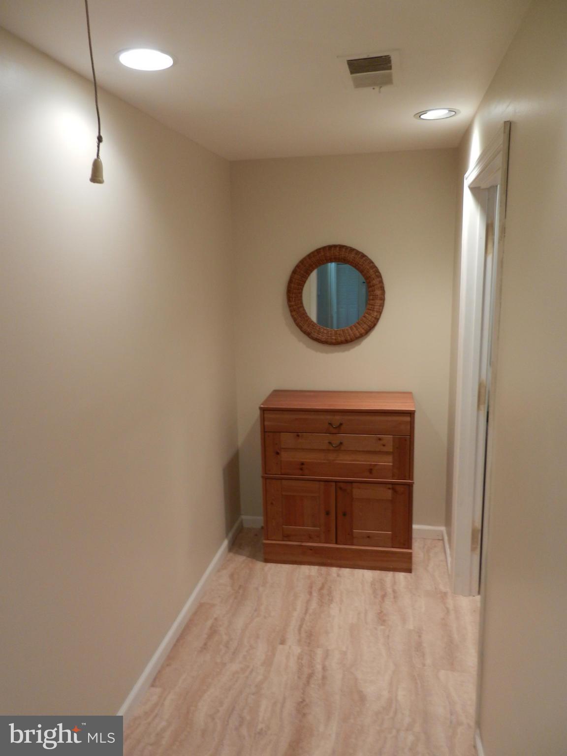 400 Williamsburg Road Sterling, VA 20164 - Photo 30 of 30 Interior (General)