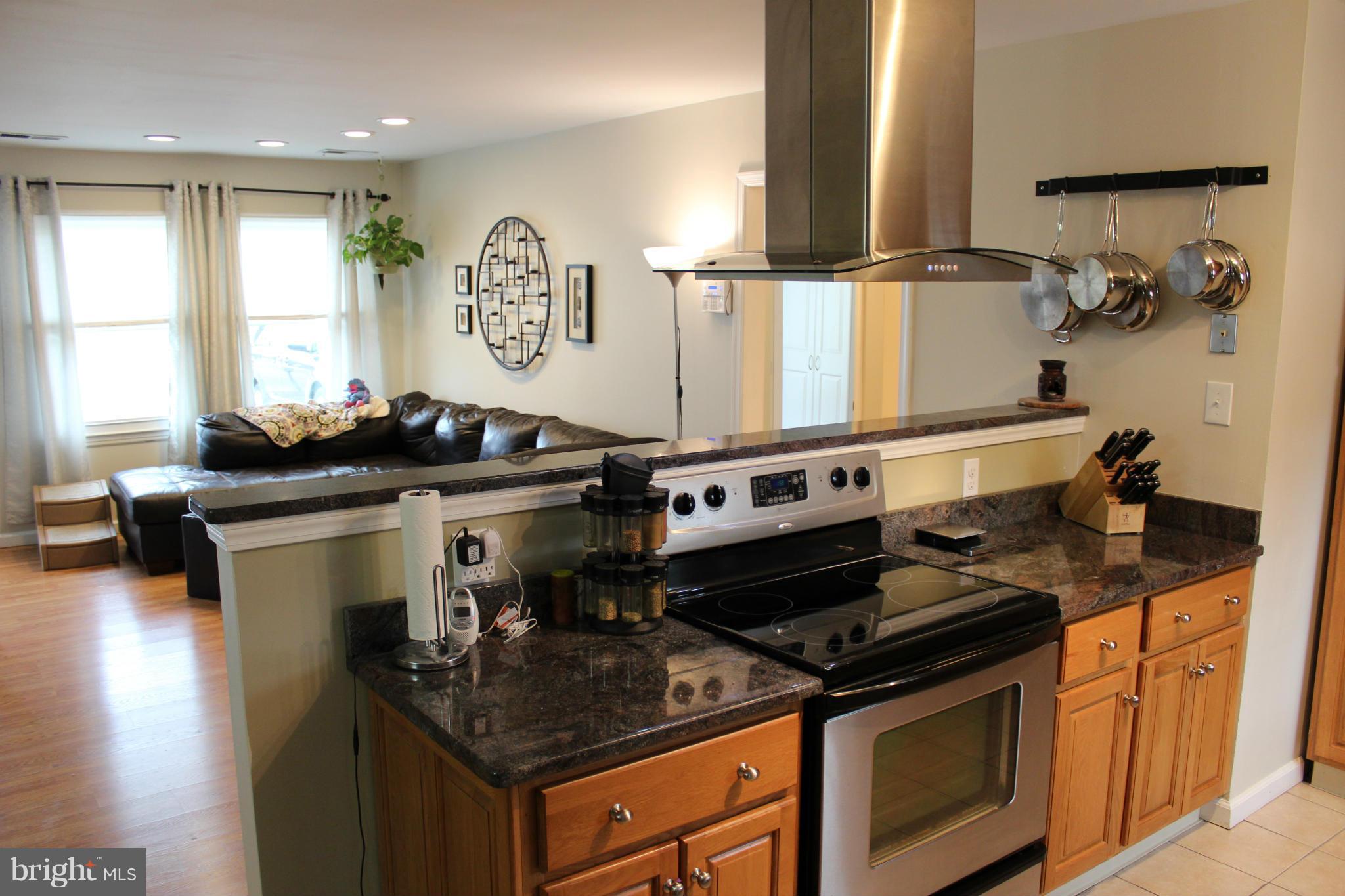 400 Williamsburg Road Sterling, VA 20164 - Photo 4 of 30 Kitchen