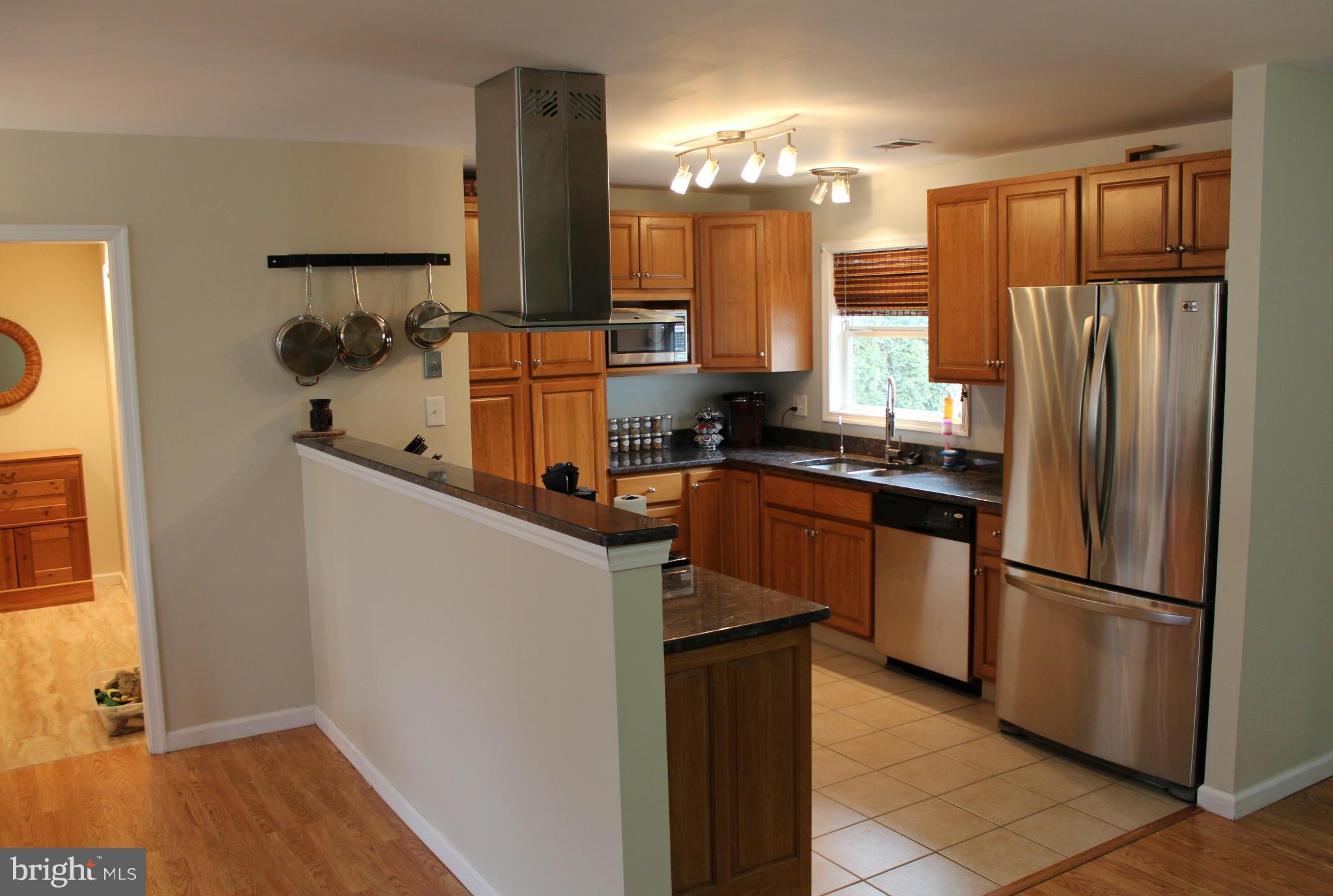 400 Williamsburg Road Sterling, VA 20164 - Photo 5 of 30 Kitchen