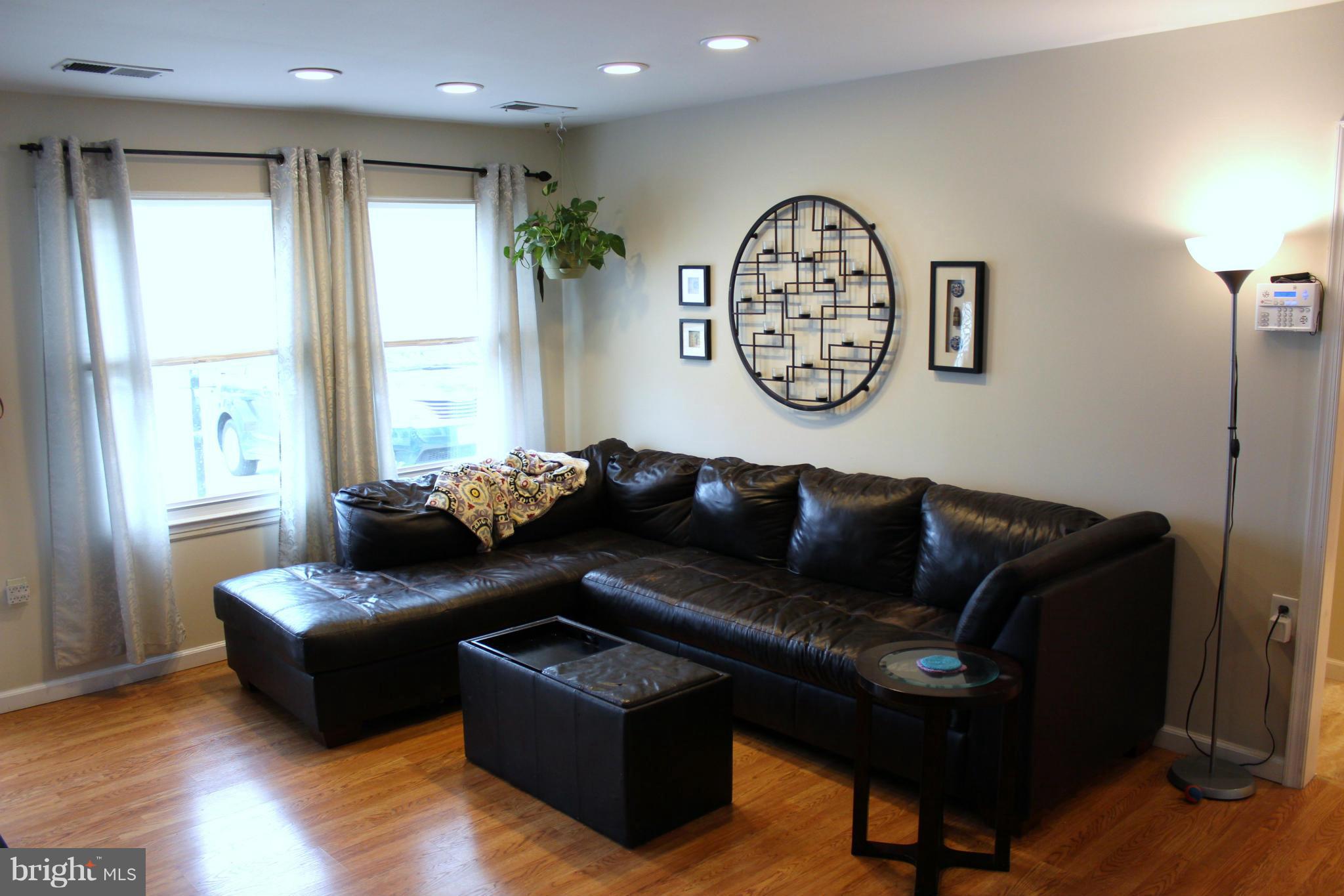 400 Williamsburg Road Sterling, VA 20164 - Photo 7 of 30 Interior (General)
