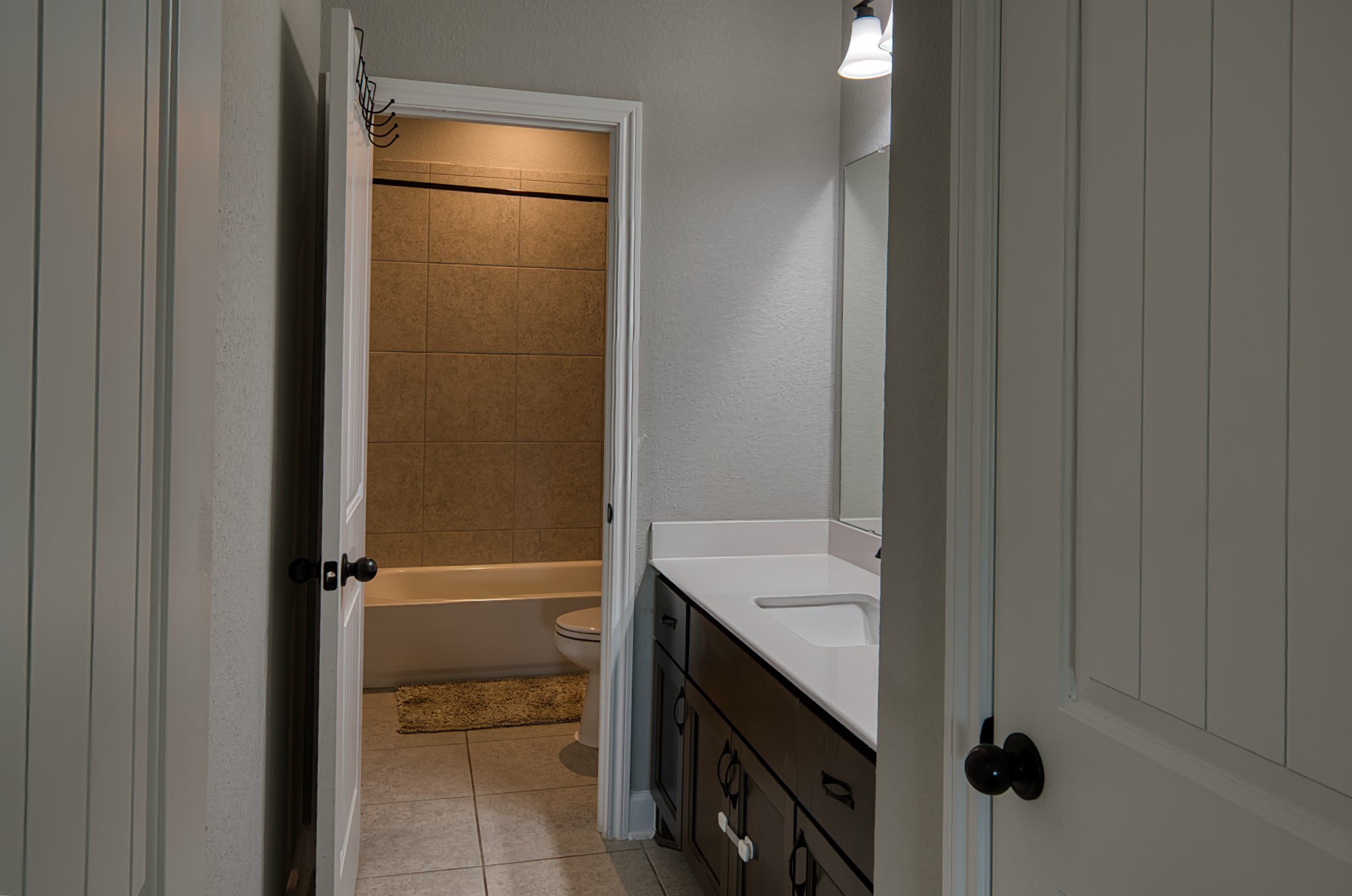 1335 Hilltop Road Beasley, TX 77417 - Photo 41 of 44 Guest Bath
