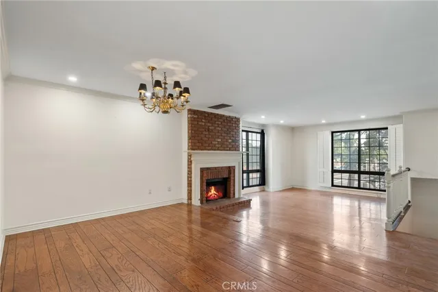 $740,000 | 18100 Burbank Boulevard, Unit 14, Tarzana, CA 91356