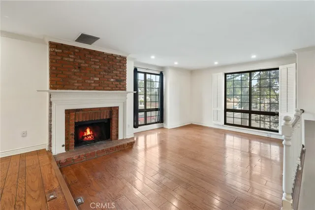 $740,000 | 18100 Burbank Boulevard, Unit 14, Tarzana, CA 91356