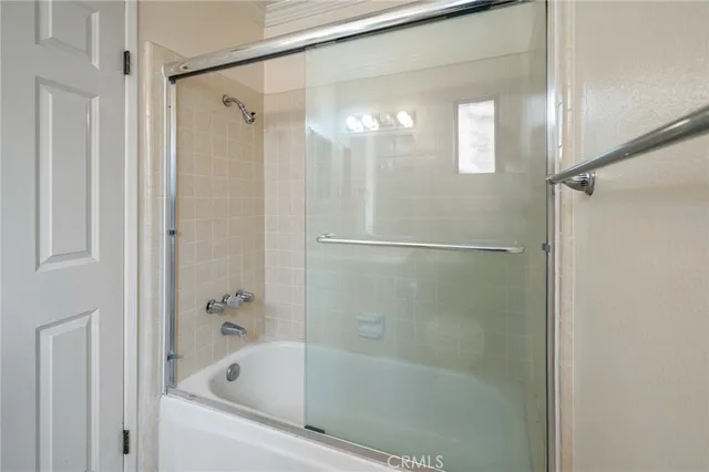 $740,000 | 18100 Burbank Boulevard, Unit 14, Tarzana, CA 91356