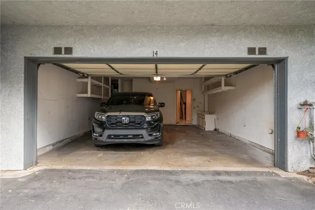 $740,000 | 18100 Burbank Boulevard, Unit 14, Tarzana, CA 91356