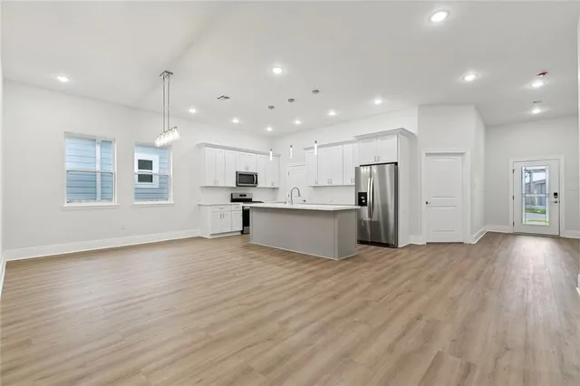 $479,000 | 313 St George Avenue, New Orleans, LA 70121