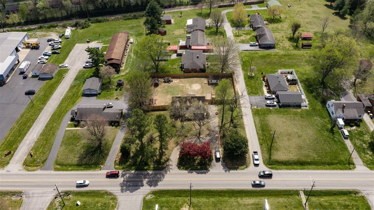 451 Hopkinsville Road Russellville, KY 42276 - Photo 30 of 32 Gallery Image 30