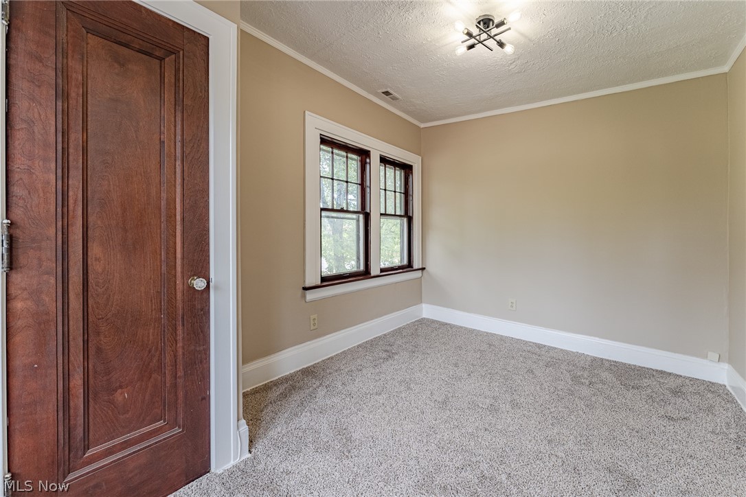 3893 Mayfield Road Cleveland, OH 44121 - Photo 27 of 35