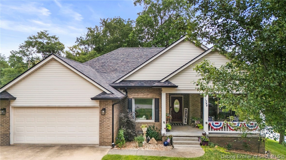 1344 Lockard Street Madison, IN 47250 - Photo 1 of 28