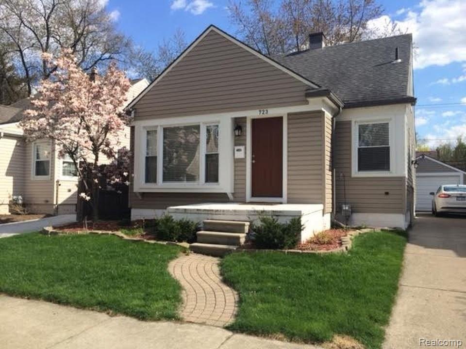 723 Princeton Road Berkley, MI 48072 - Photo 1 of 17