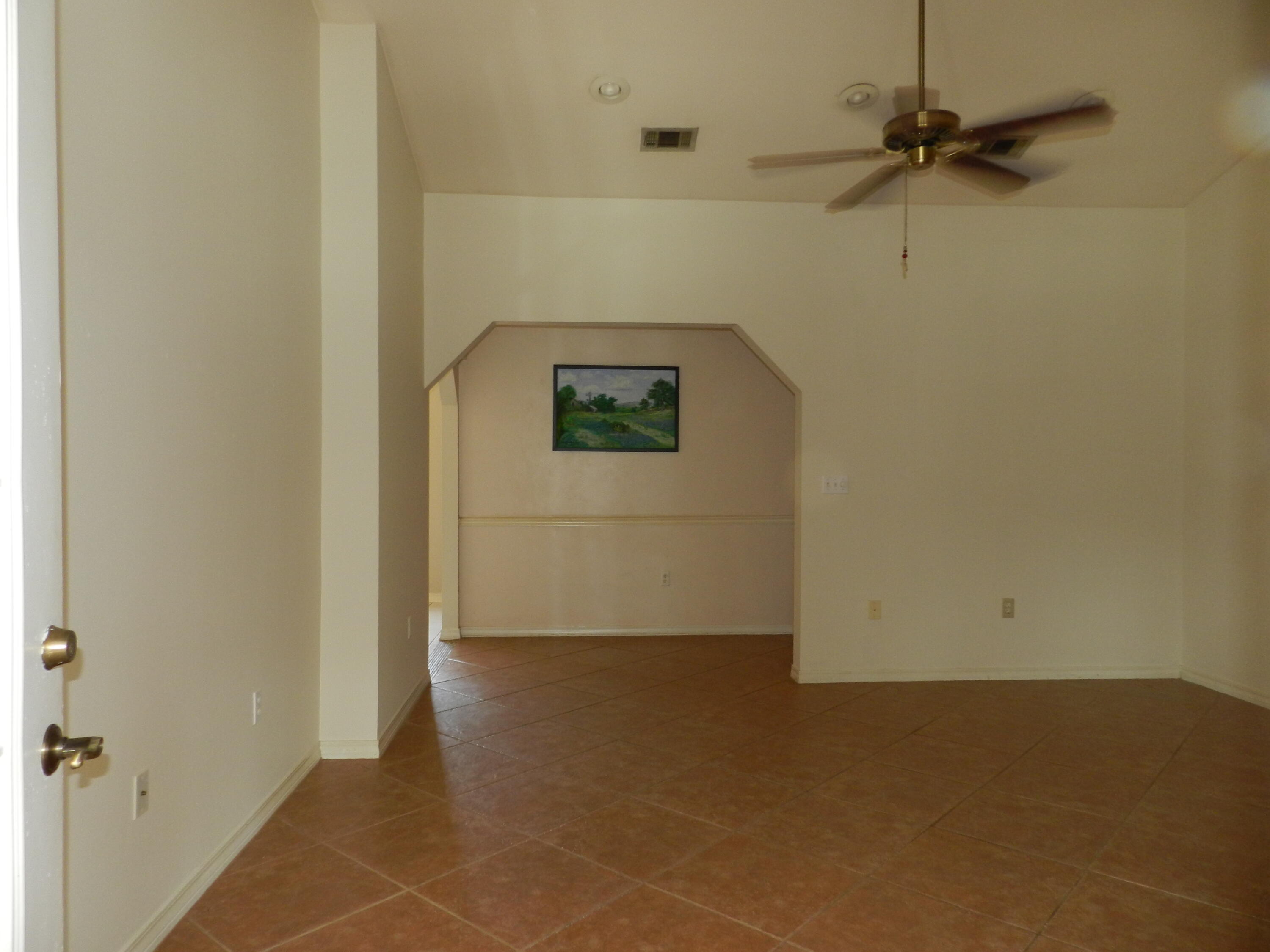 2710 Phil Tyner Road Crestview, FL 32536 - Photo 12 of 46 livingroom