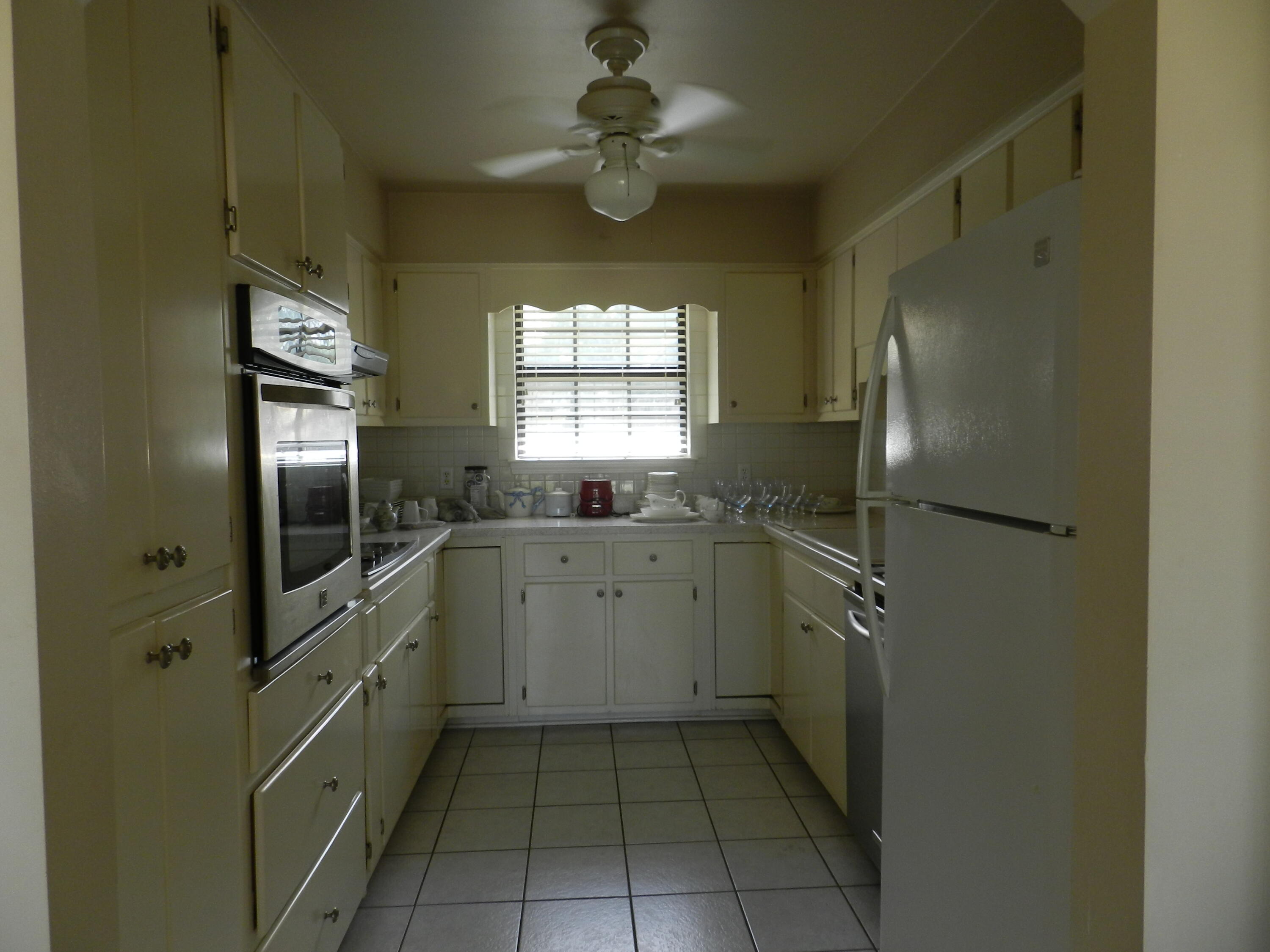 2710 Phil Tyner Road Crestview, FL 32536 - Photo 5 of 46 Kitchen