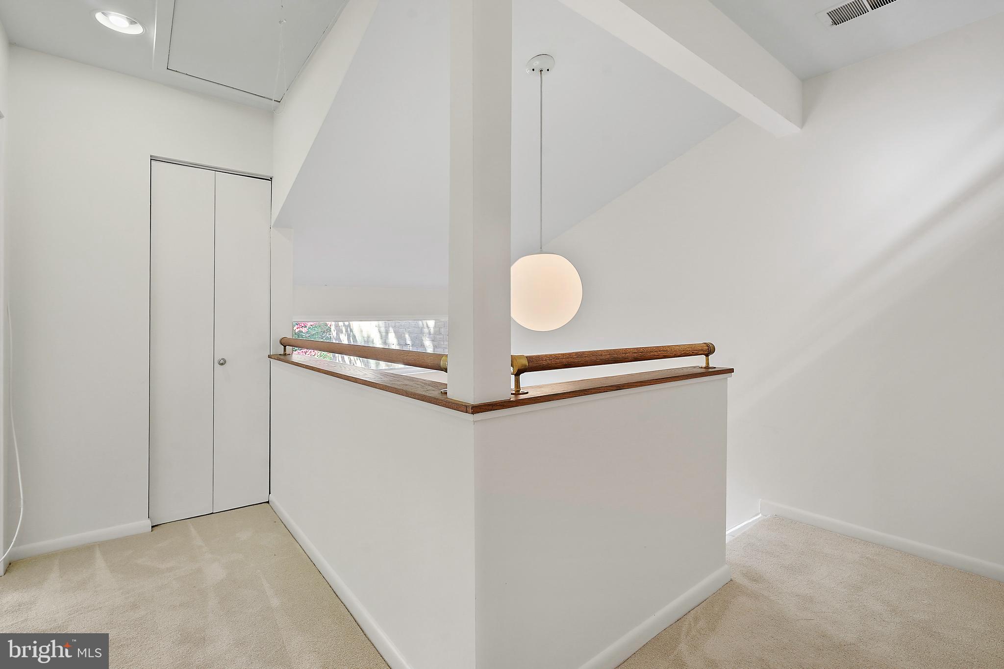 2006 Lakebreeze Way Reston, VA 20191 - Photo 24 of 49 a view of a livingroom with a sink