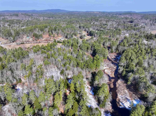 $300,000 | Raymond Road, Deerfield, NH 03037
