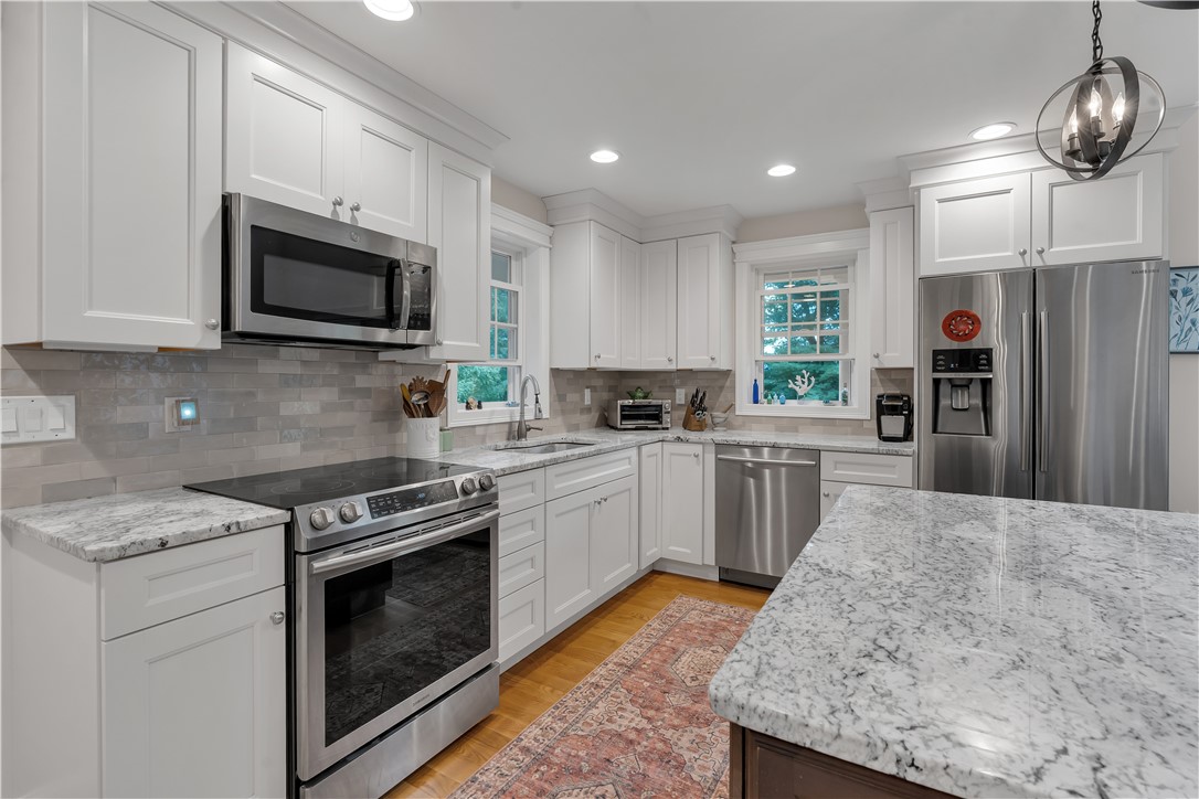 68 Wolf Hill Road Smithfield, RI 02917 - Photo 10 of 47 Gallery Image 10