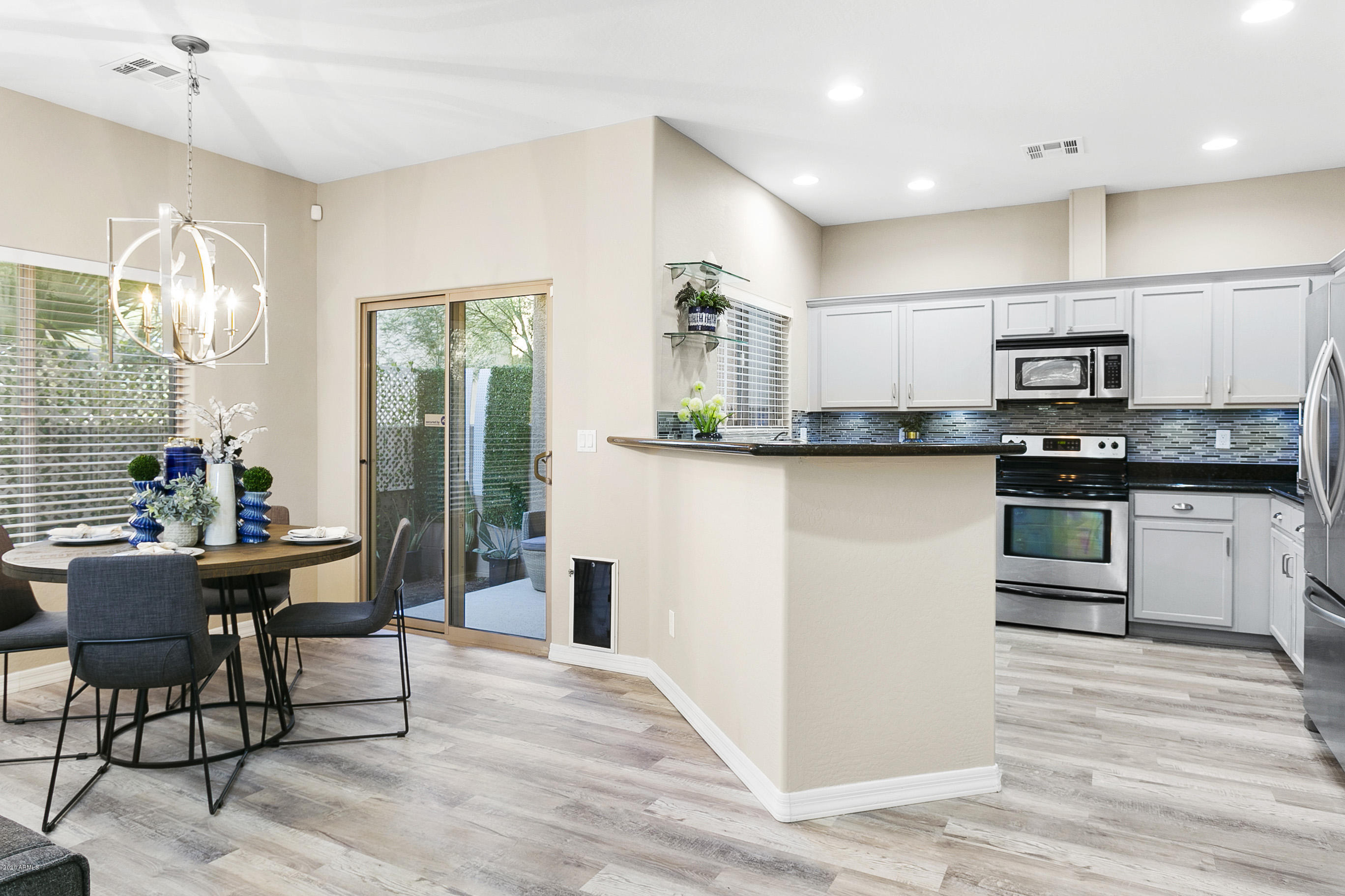 3006 North 37th Street, Unit 8 Phoenix, AZ 85018 - Photo 6 of 18 3006N37th8-007