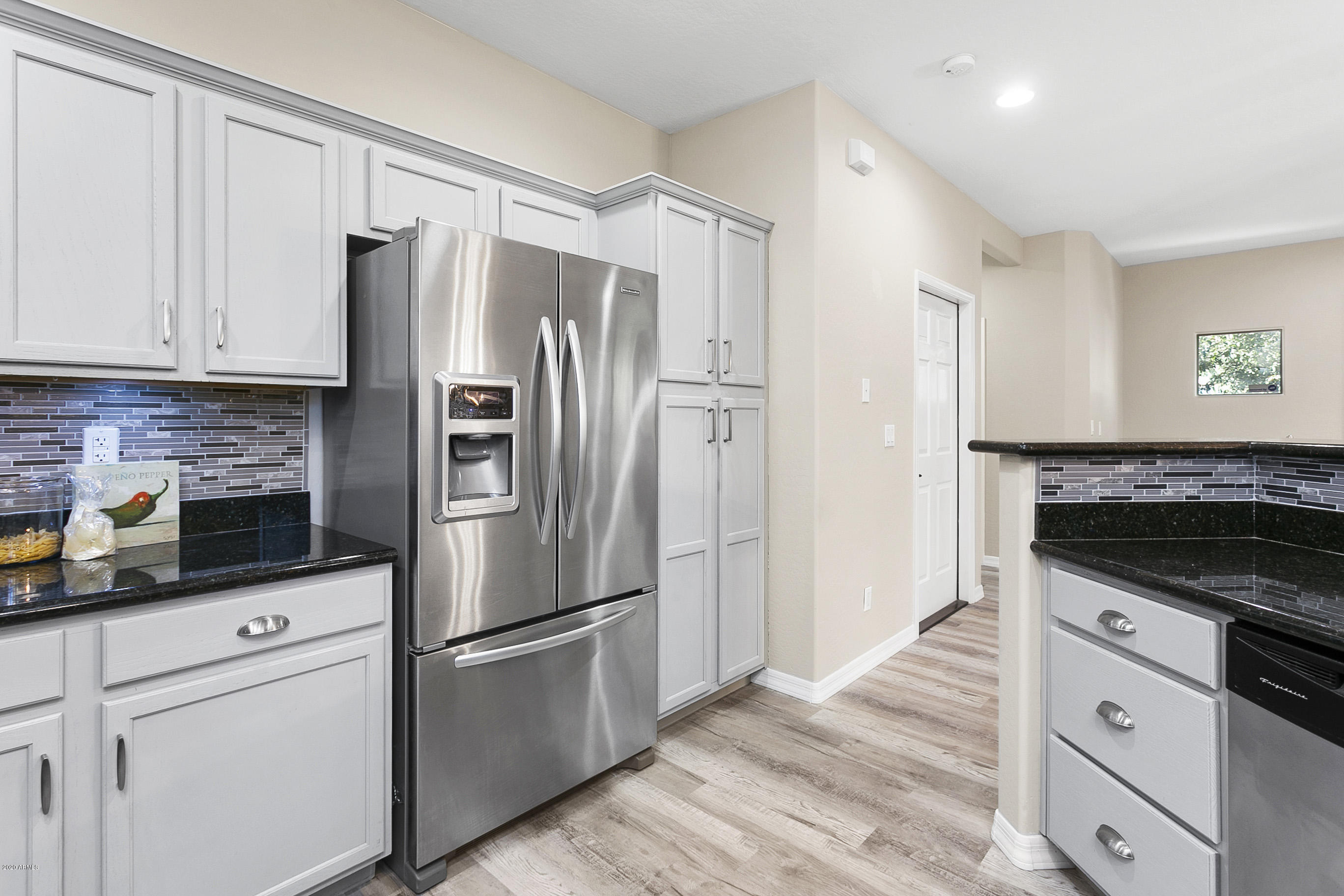 3006 North 37th Street, Unit 8 Phoenix, AZ 85018 - Photo 8 of 18 3006N37th8-010