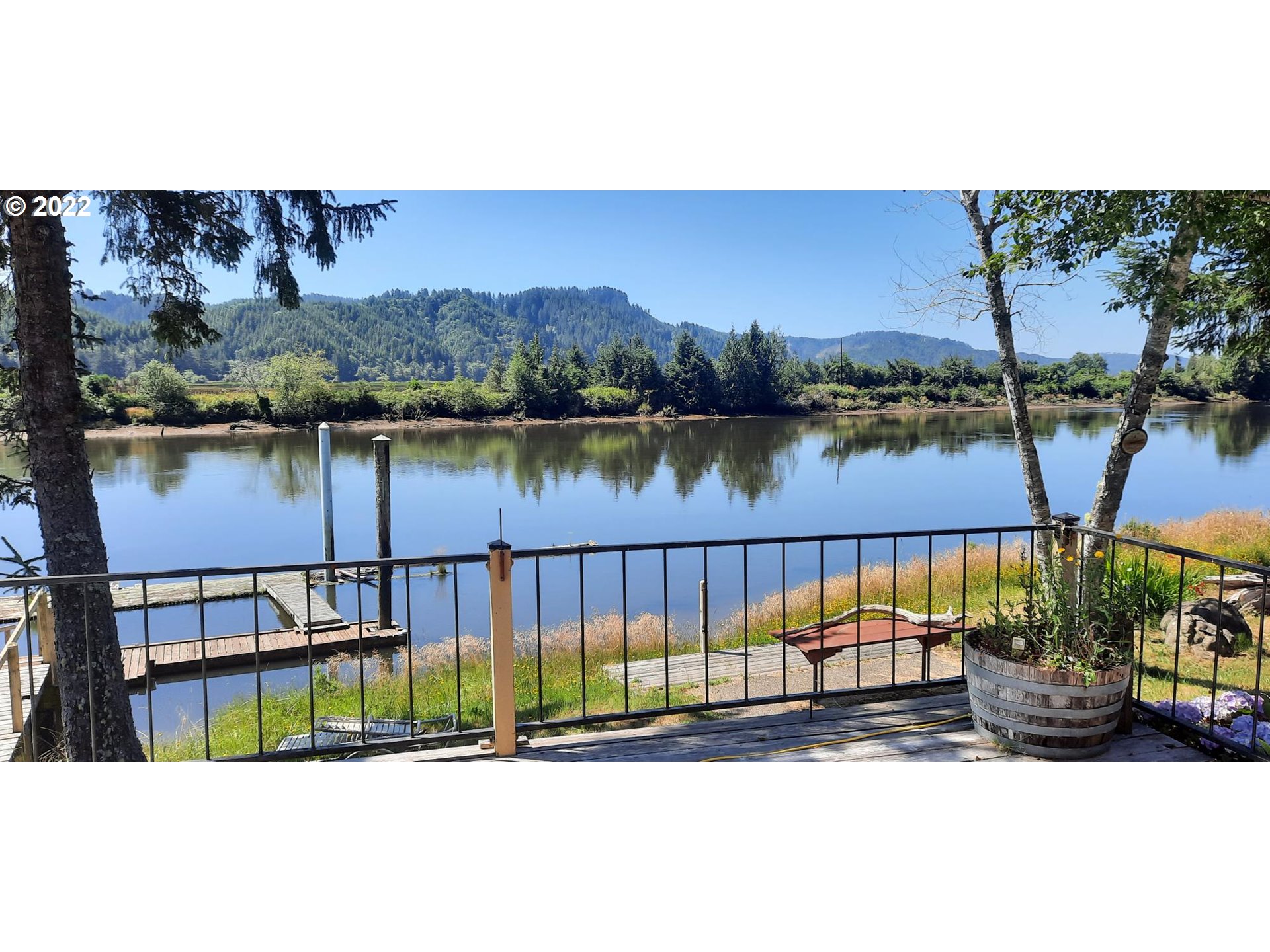 8056 Highway 126 Mapleton, OR 97453 - Photo 8 of 12 Gallery Image 8