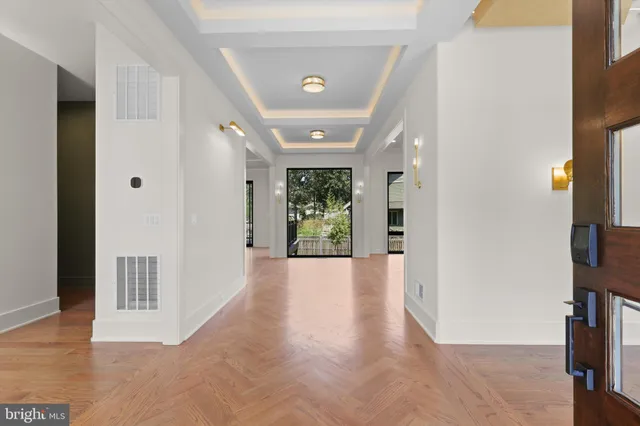 a view of an entryway of a building