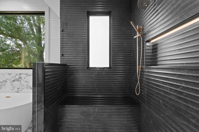 $2,599,888 | 1111 Lakewood Drive Southwest, Vienna, VA 22180