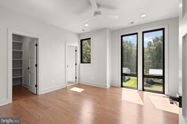 $2,599,888 | 1111 Lakewood Drive Southwest, Vienna, VA 22180