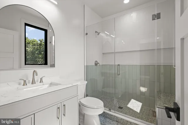 $2,599,888 | 1111 Lakewood Drive Southwest, Vienna, VA 22180