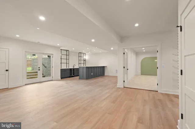 $2,599,888 | 1111 Lakewood Drive Southwest, Vienna, VA 22180