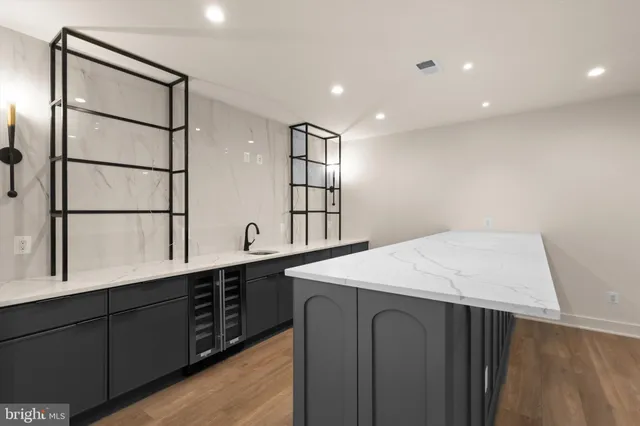 $2,599,888 | 1111 Lakewood Drive Southwest, Vienna, VA 22180