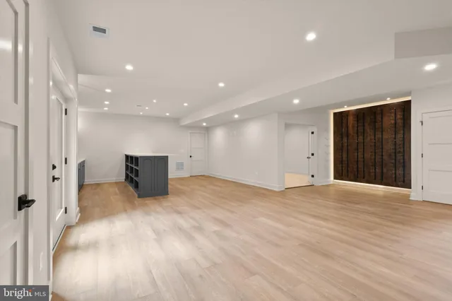 $2,599,888 | 1111 Lakewood Drive Southwest, Vienna, VA 22180