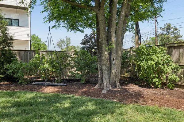 $9,500 | 1000 Draughon Avenue, Nashville, TN 37204