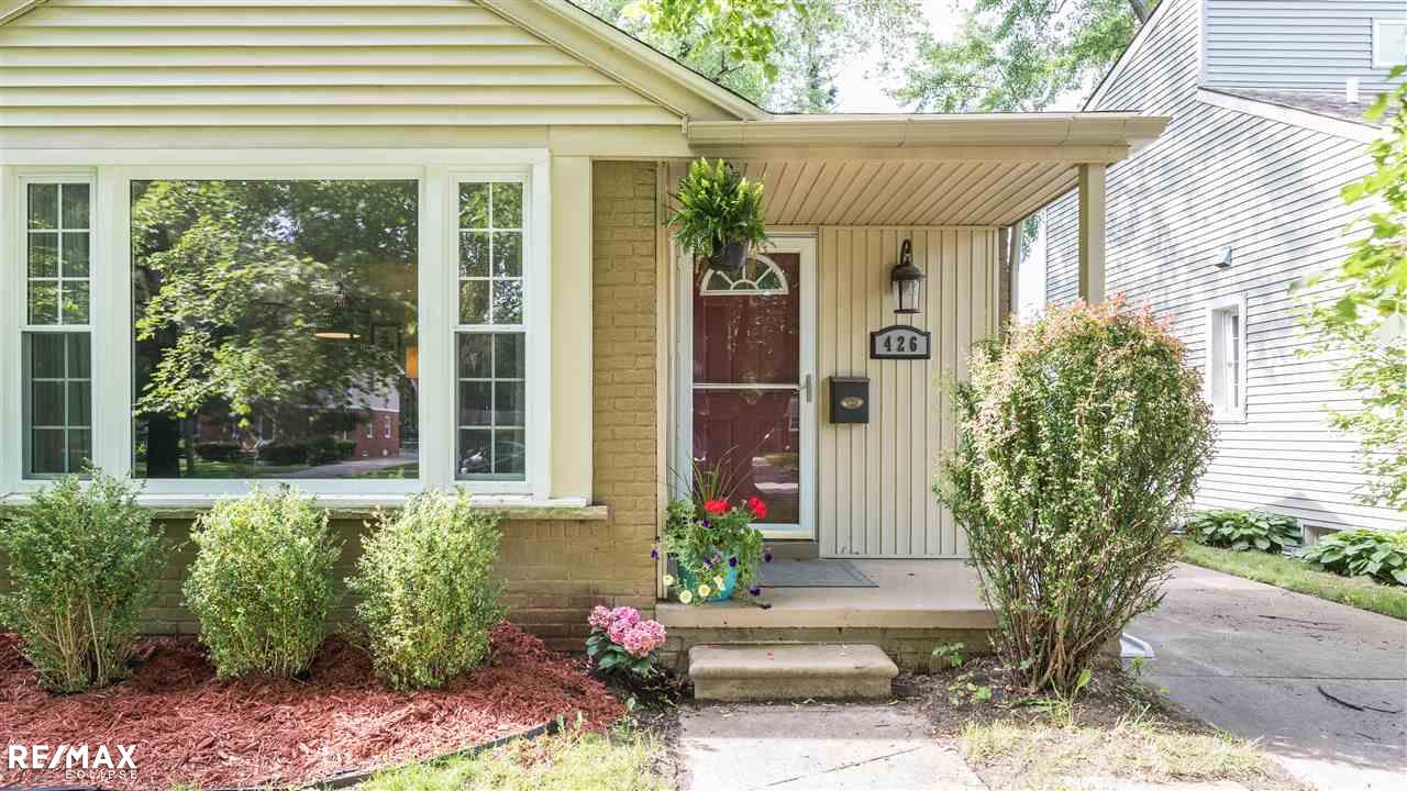426 Woodside Road Royal Oak, MI 48073 - Photo 3 of 35