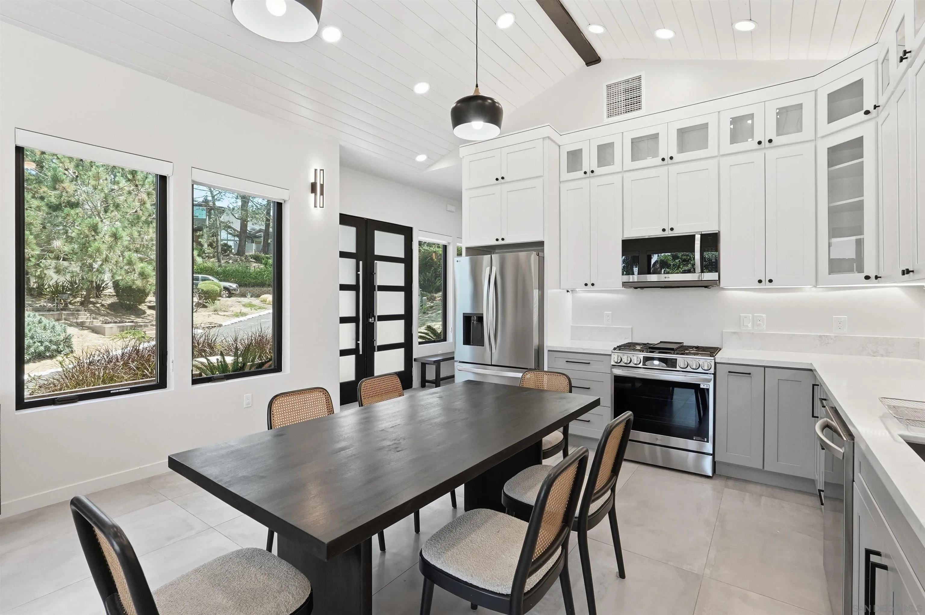 341 Hidden Pines Road Del Mar, CA 92014 - Photo 10 of 22