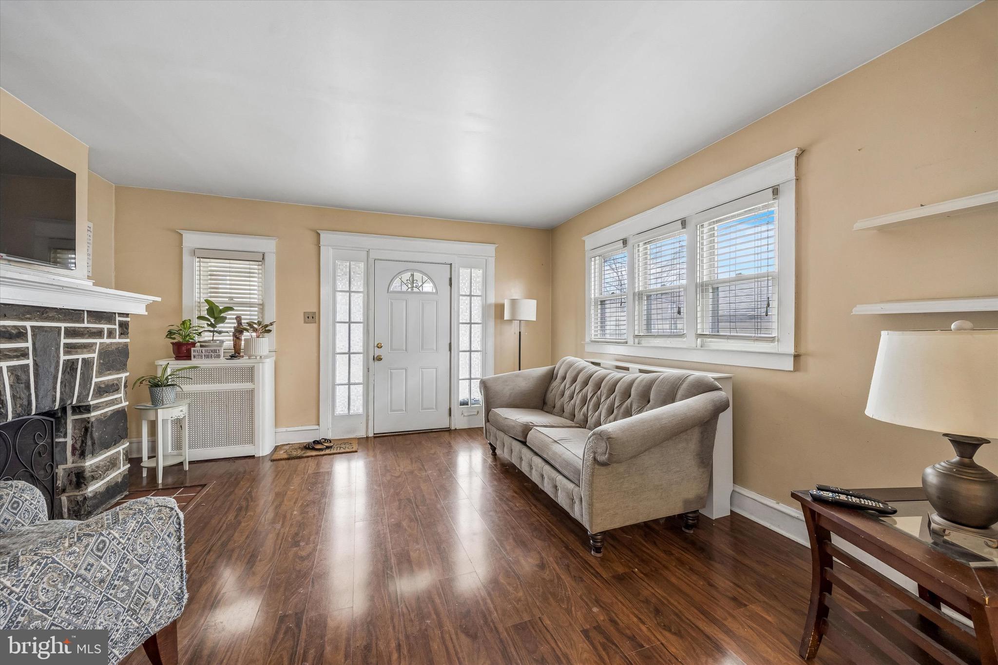 3232 Marshall Road Drexel Hill, PA 19026 - Photo 3 of 26