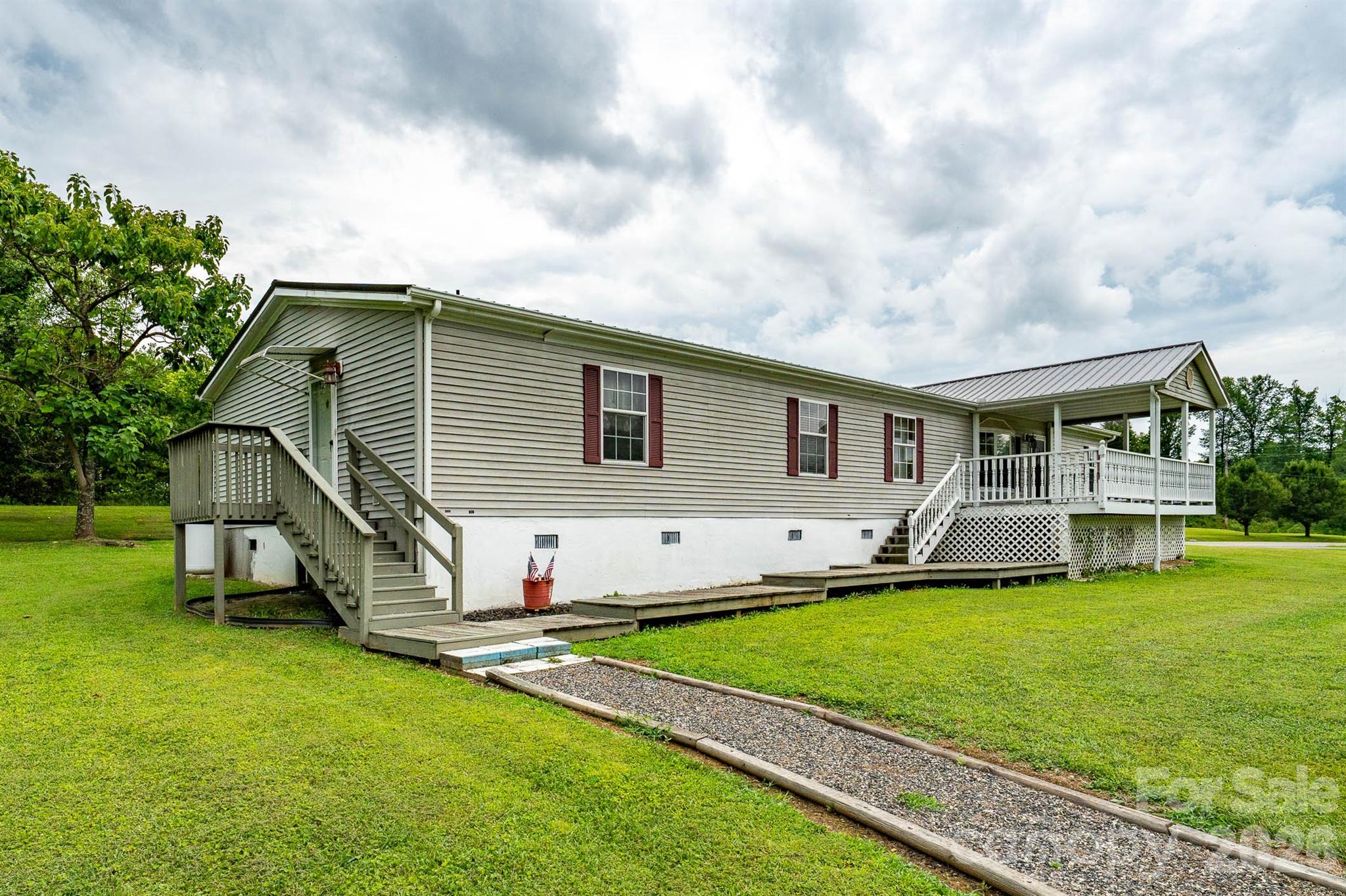755 Fairview Loop Hot Springs, NC 28743 - Photo 14 of 48