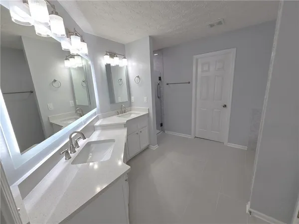 $2,800 | 4060 Crescent Walk Lane Northeast, Suwanee, GA 30024