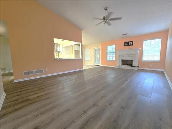 $2,800 | 4060 Crescent Walk Lane Northeast, Suwanee, GA 30024