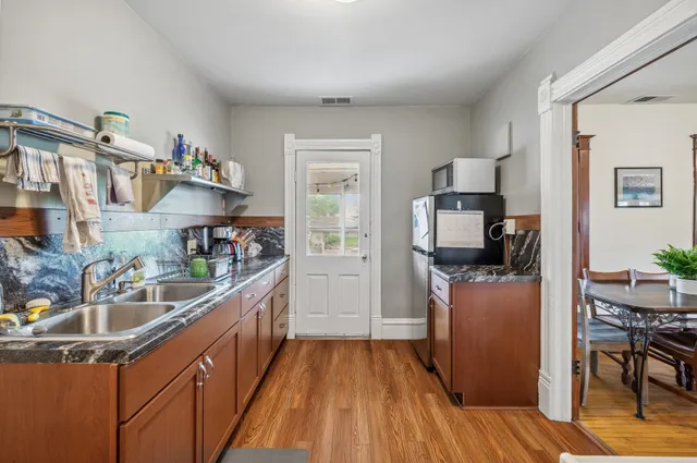 $765,000 | 909 22nd Avenue Northeast, Minneapolis, MN 55418