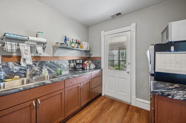 $765,000 | 909 22nd Avenue Northeast, Minneapolis, MN 55418